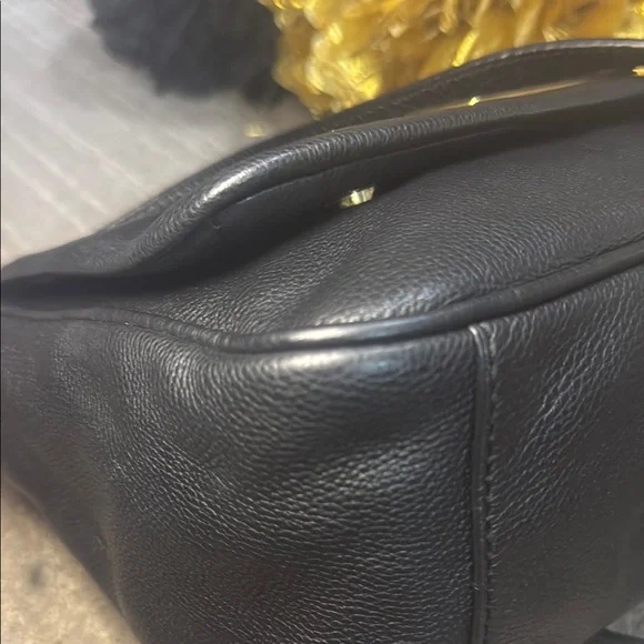 Black Leather Handbag - Picture 10 of 14